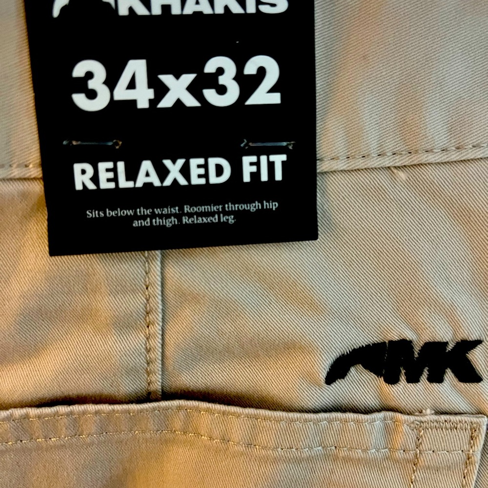 NWT, bought these before I lost weight. Great pants!